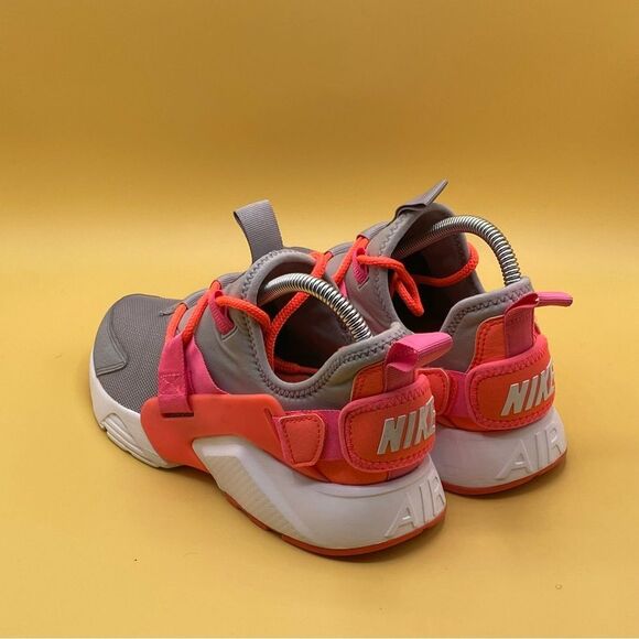 Nike Women's Sneakers in Gray and Pink - Picture 2 of 4